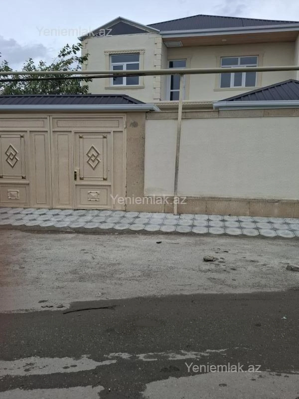 Satılır 4 otaqlı həyət evi 160 m²