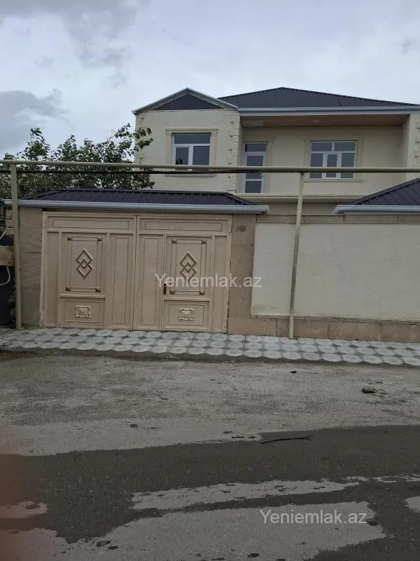 Satılır 4 otaqlı həyət evi 160 m²