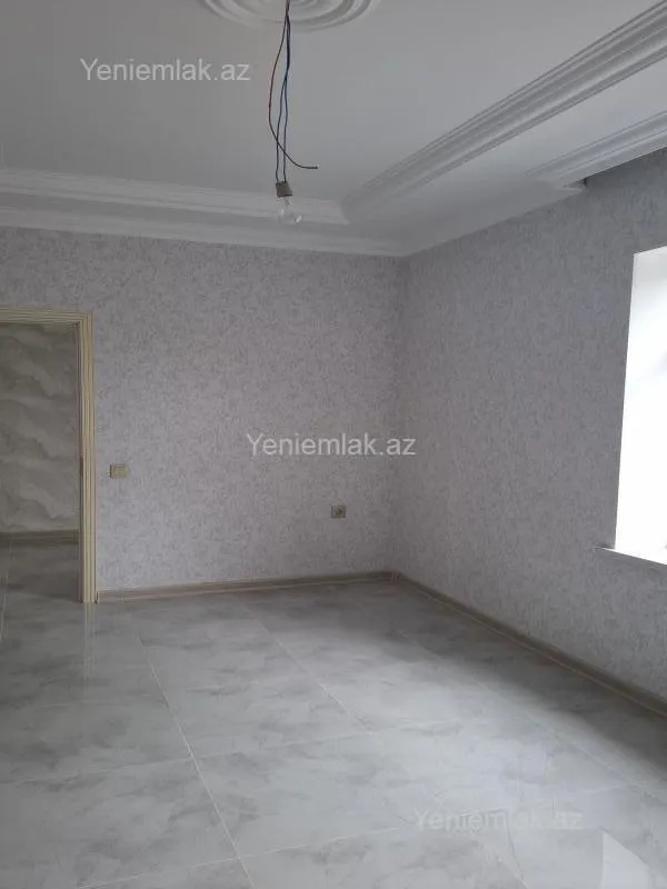 Satılır 4 otaqlı həyət evi 160 m²