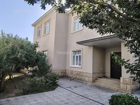 Satılır 5 otaqlı həyət evi 240 m²