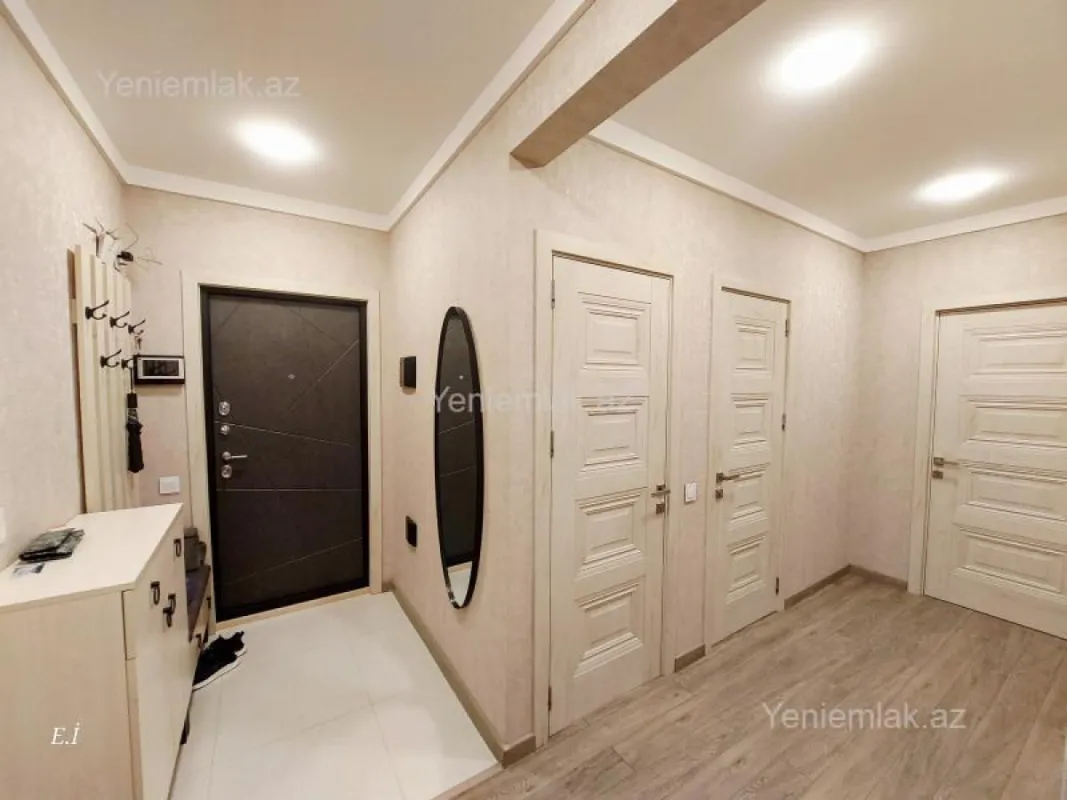 Satılır 3 otaqlı köhnə tikili 75 m²