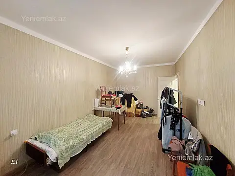 Satılır 3 otaqlı köhnə tikili 75 m²