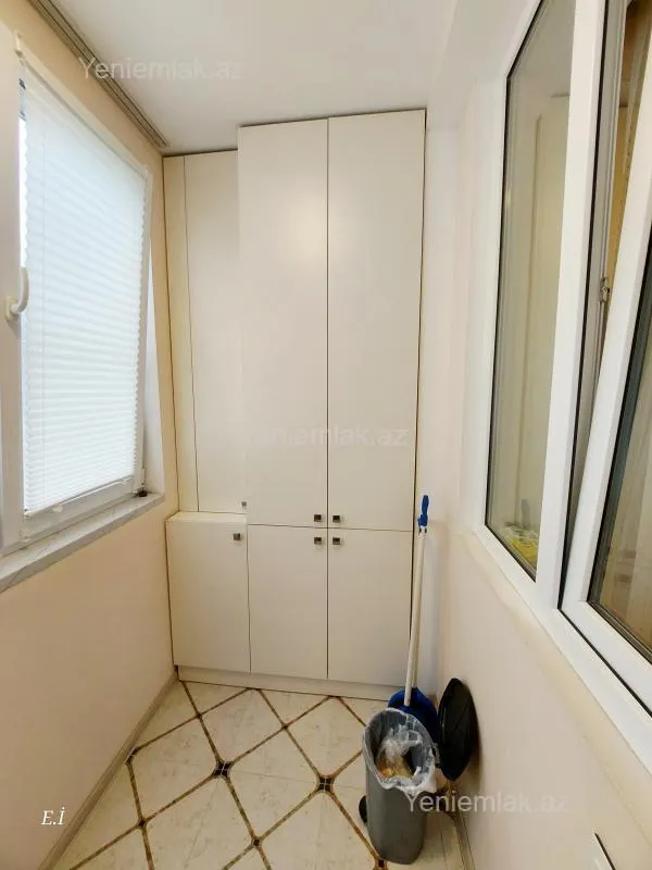 Satılır 3 otaqlı köhnə tikili 75 m²