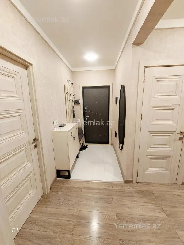 Satılır 3 otaqlı köhnə tikili 75 m²