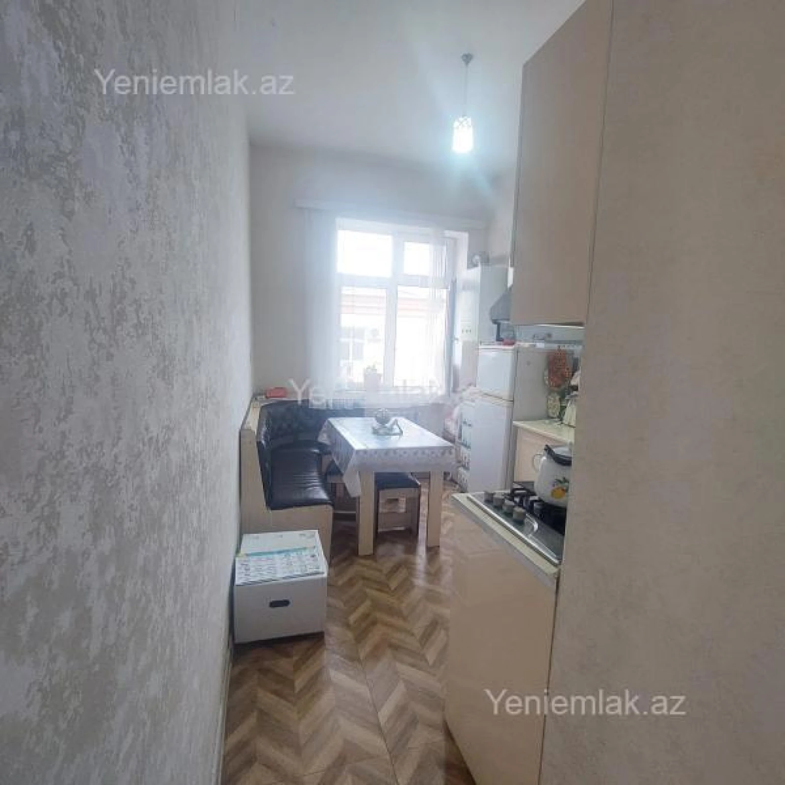 Satılır 2 otaqlı köhnə tikili 47 m²
