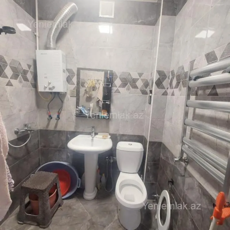 Satılır 2 otaqlı köhnə tikili 47 m²