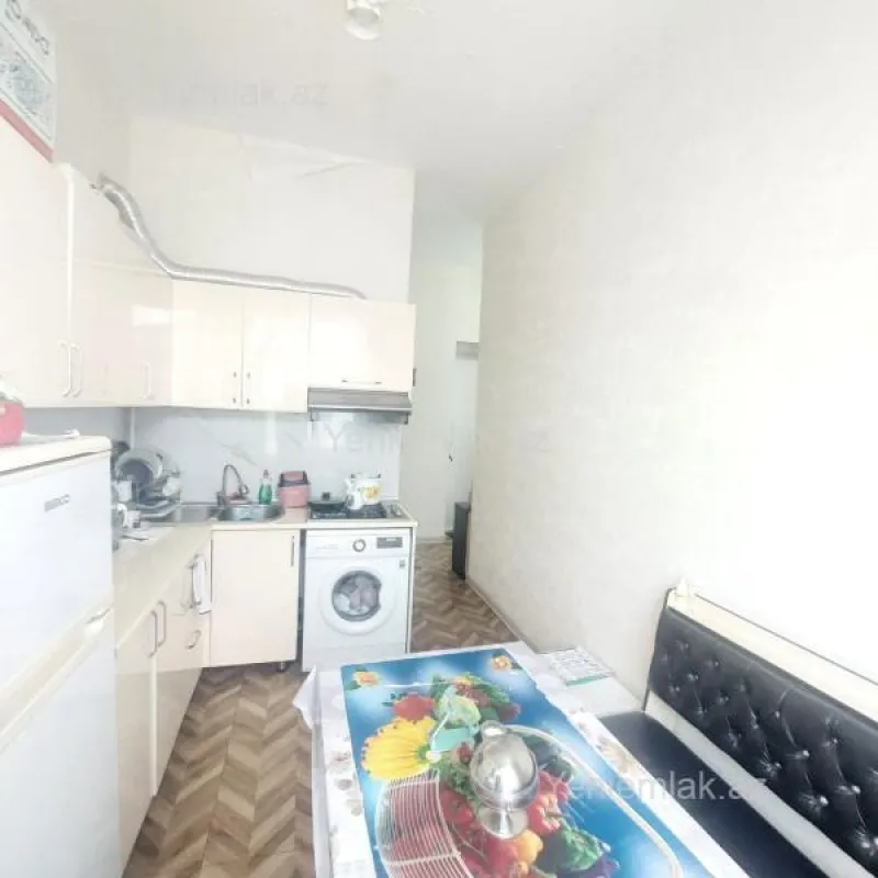 Satılır 2 otaqlı köhnə tikili 47 m²