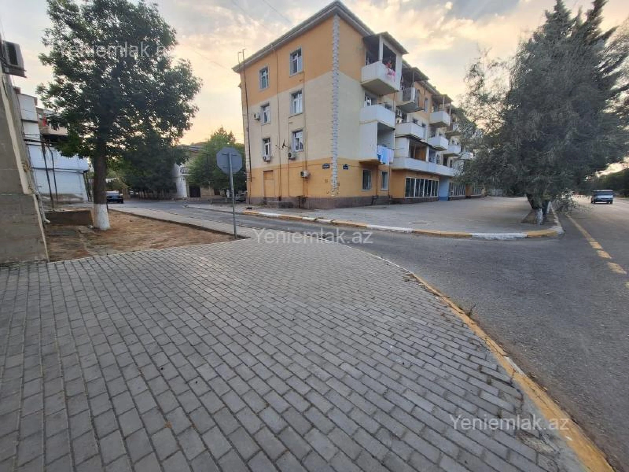 Satılır 4 otaqlı obyekt 46 m²