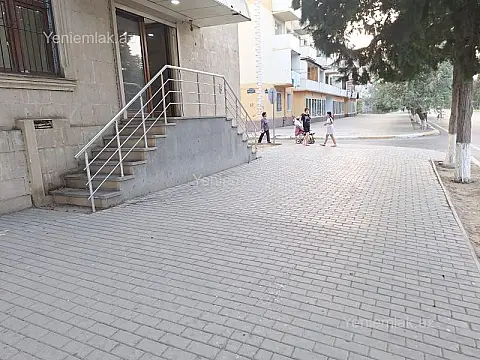 Satılır 4 otaqlı obyekt 46 m²