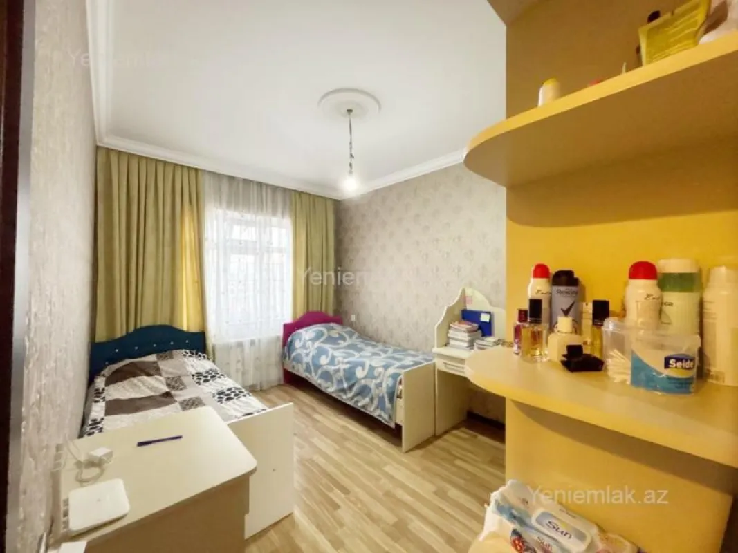 Satılır 3 otaqlı köhnə tikili 80 m²