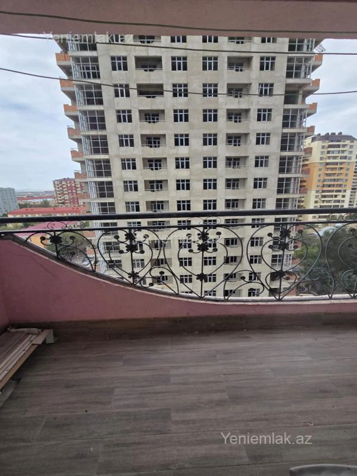 Satılır 3 otaqlı yeni tikili 125 m²