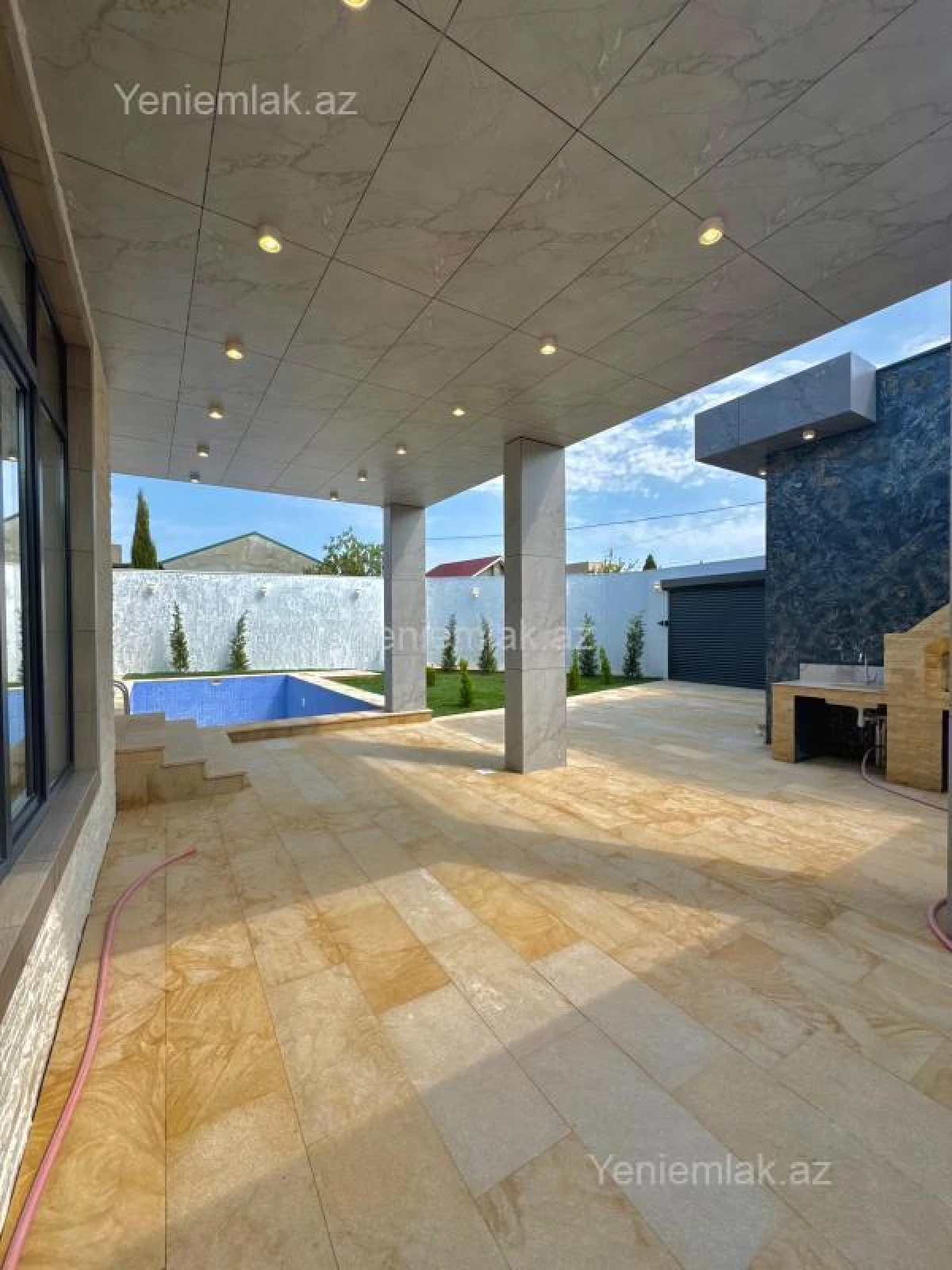 Satılır 5 otaqlı həyət evi 200 m²