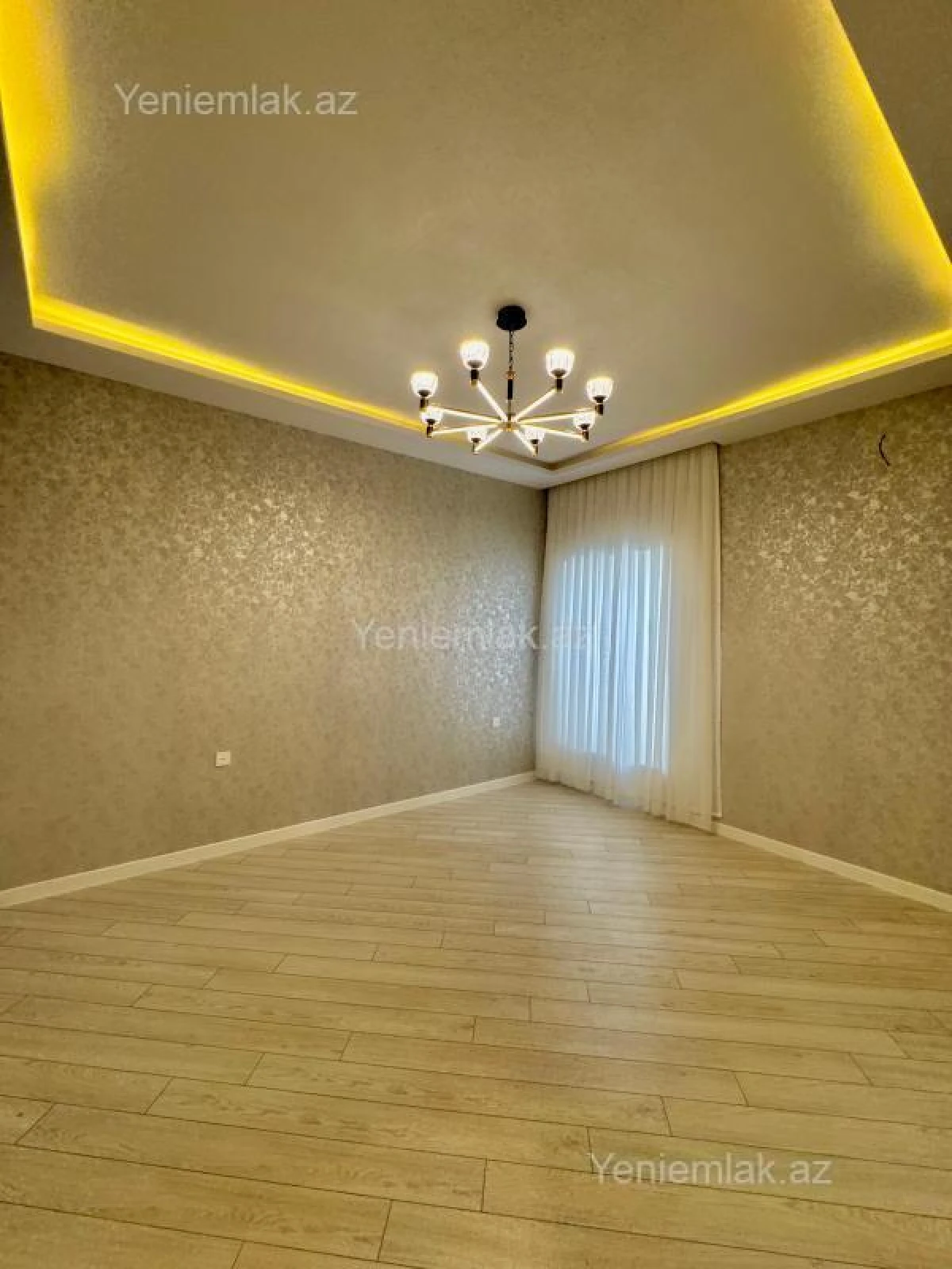 Satılır 5 otaqlı həyət evi 200 m²