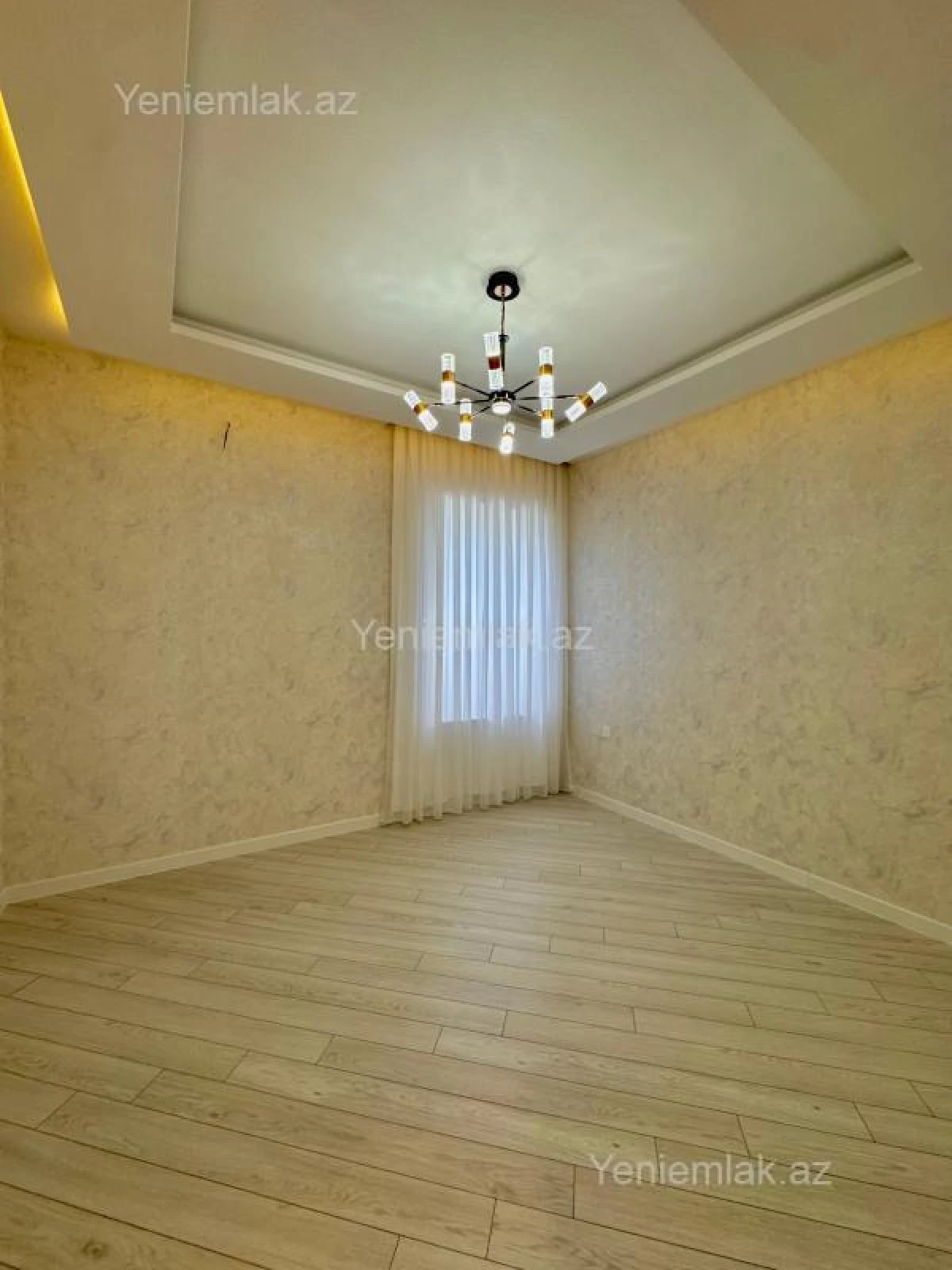 Satılır 5 otaqlı həyət evi 200 m²