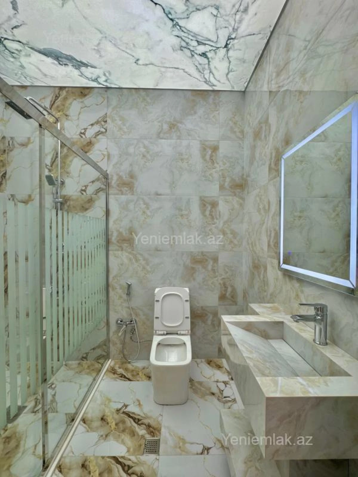 Satılır 5 otaqlı həyət evi 200 m²