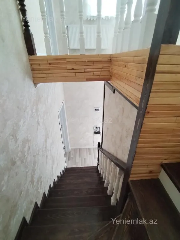 Satılır 4 otaqlı həyət evi 140 m²