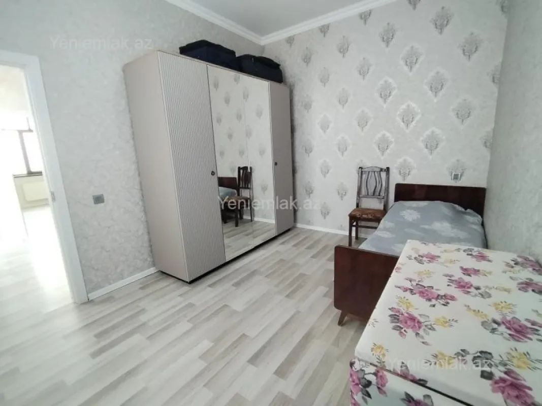 Satılır 4 otaqlı həyət evi 140 m²