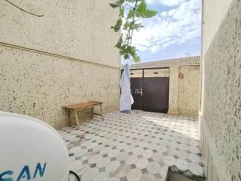 Satılır 4 otaqlı həyət evi 140 m²