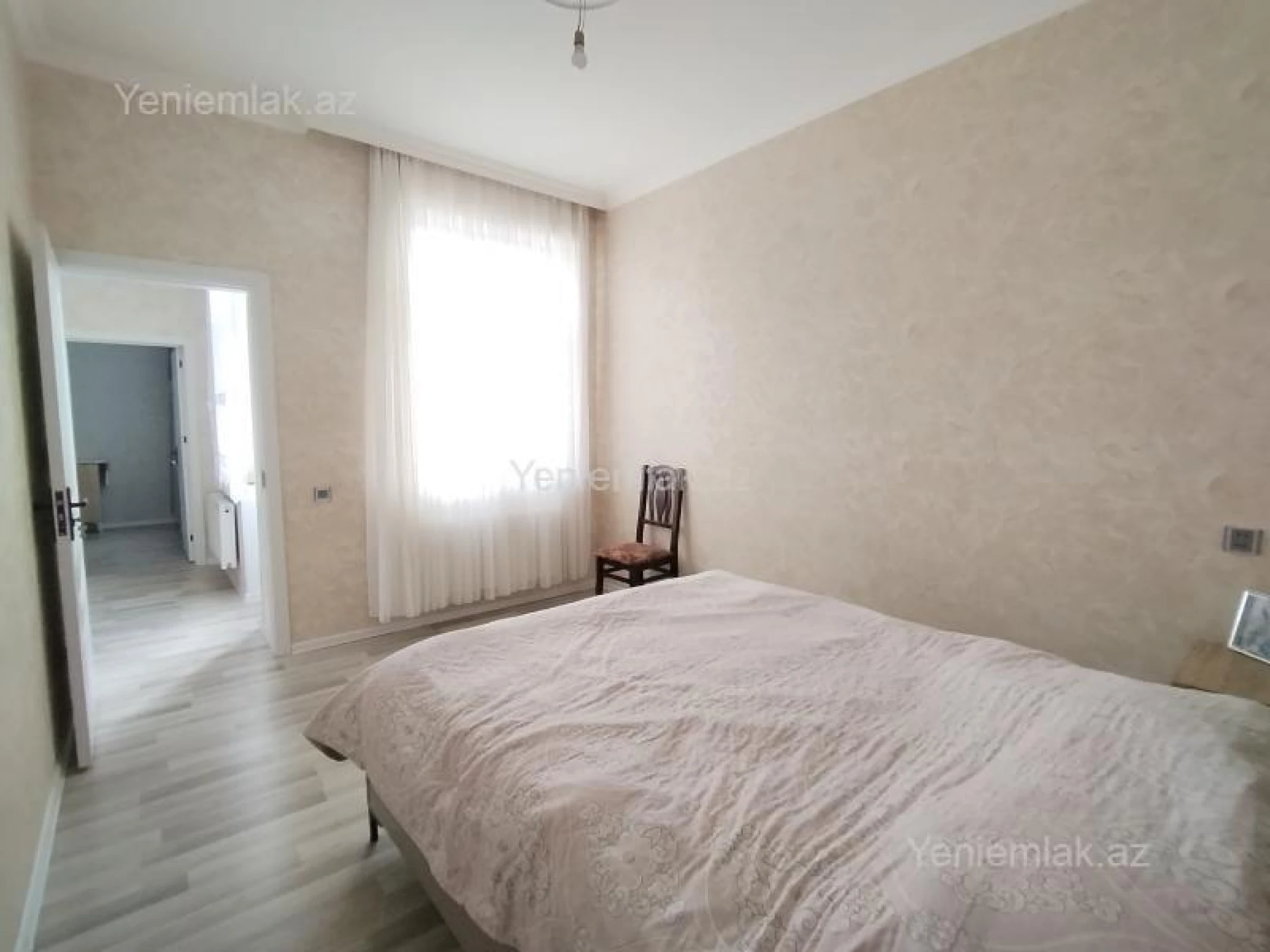 Satılır 4 otaqlı həyət evi 140 m²