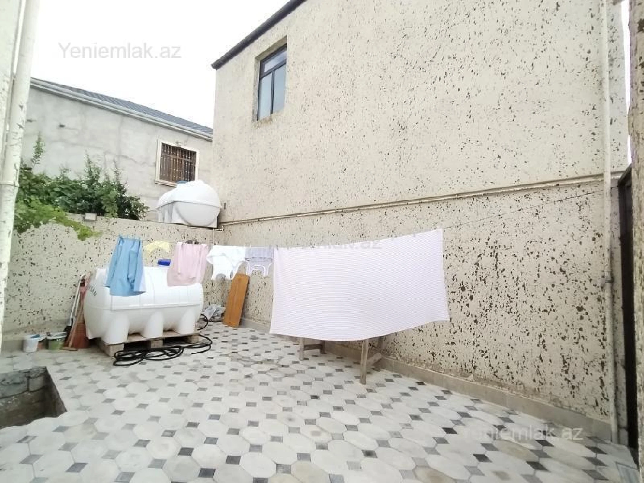 Satılır 4 otaqlı həyət evi 140 m²