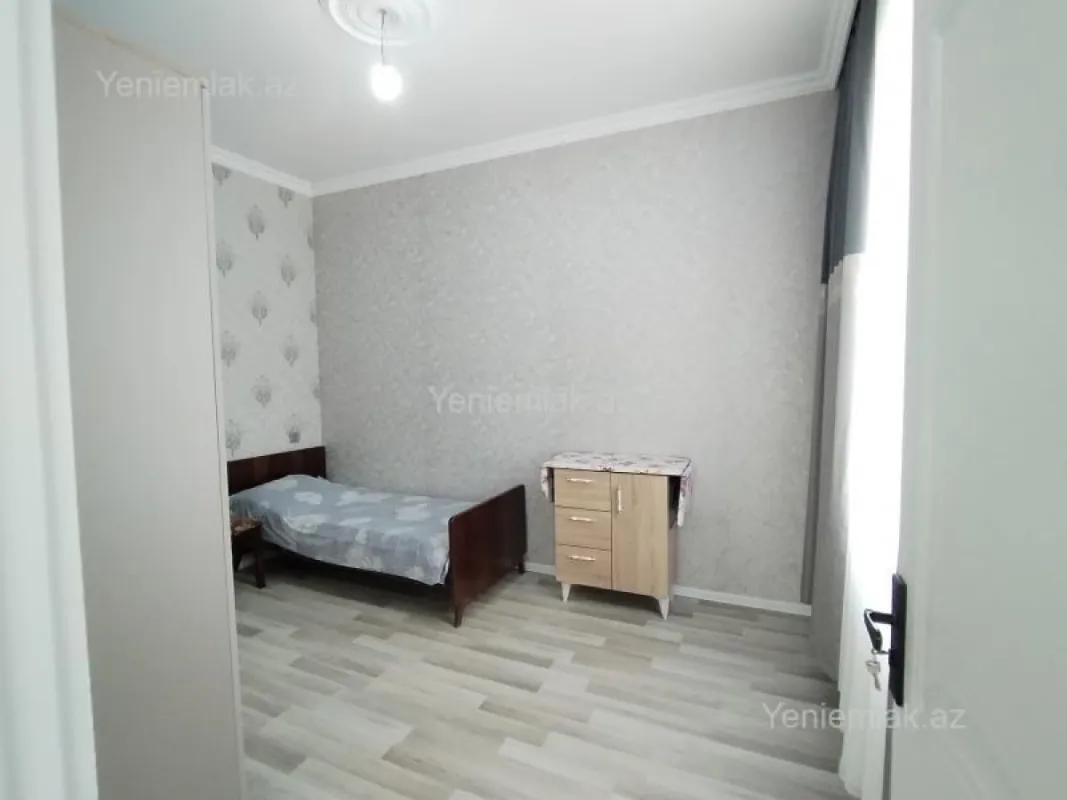 Satılır 4 otaqlı həyət evi 140 m²