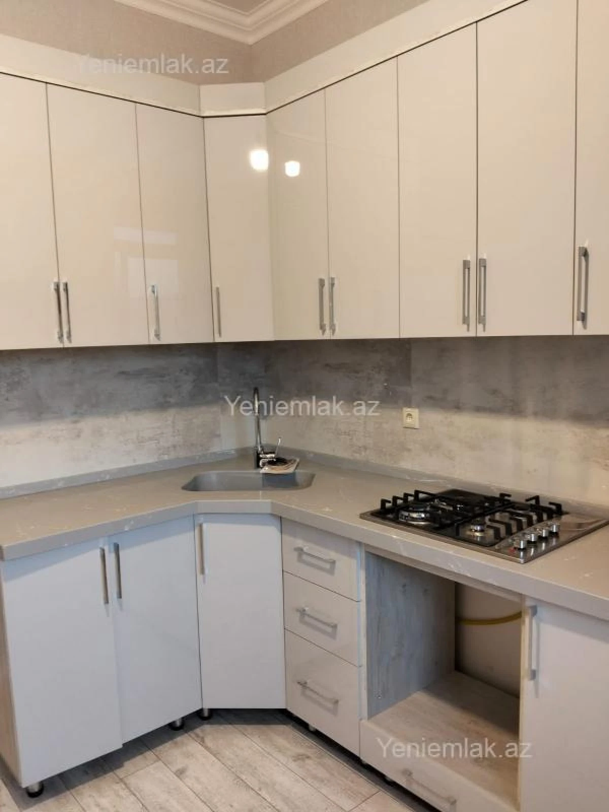 Satılır 2 otaqlı yeni tikili 67 m²