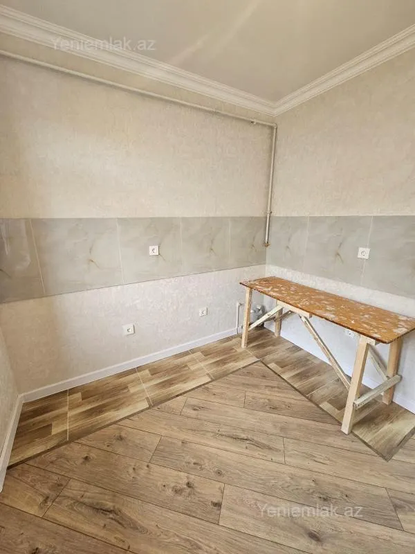 Satılır 3 otaqlı köhnə tikili 75 m²