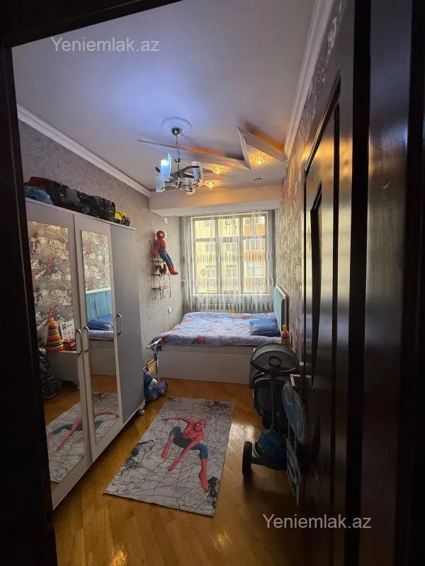 Satılır 3 otaqlı yeni tikili 75 m²