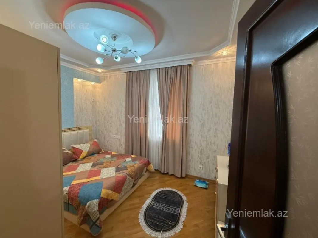 Satılır 3 otaqlı yeni tikili 75 m²