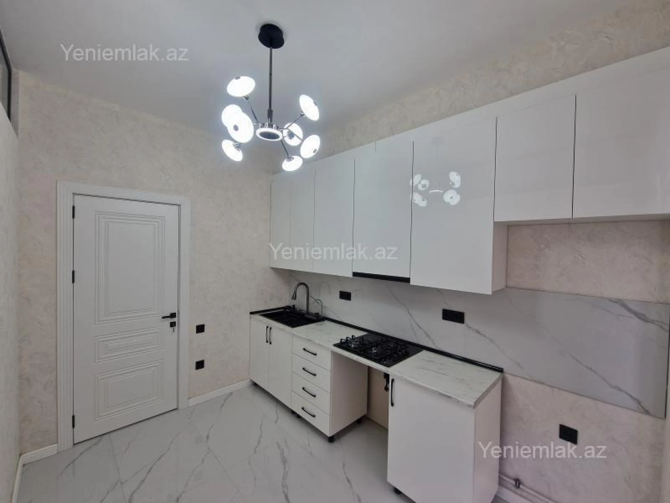 Satılır 3 otaqlı yeni tikili 96 m²