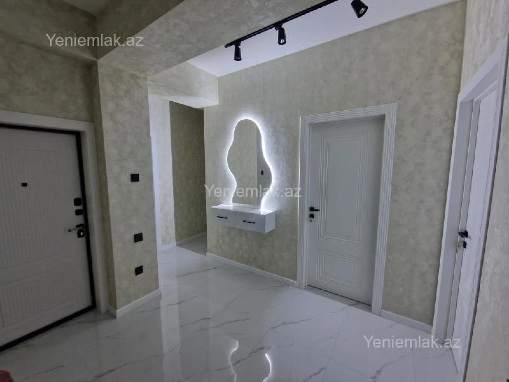 Satılır 3 otaqlı yeni tikili 92 m²