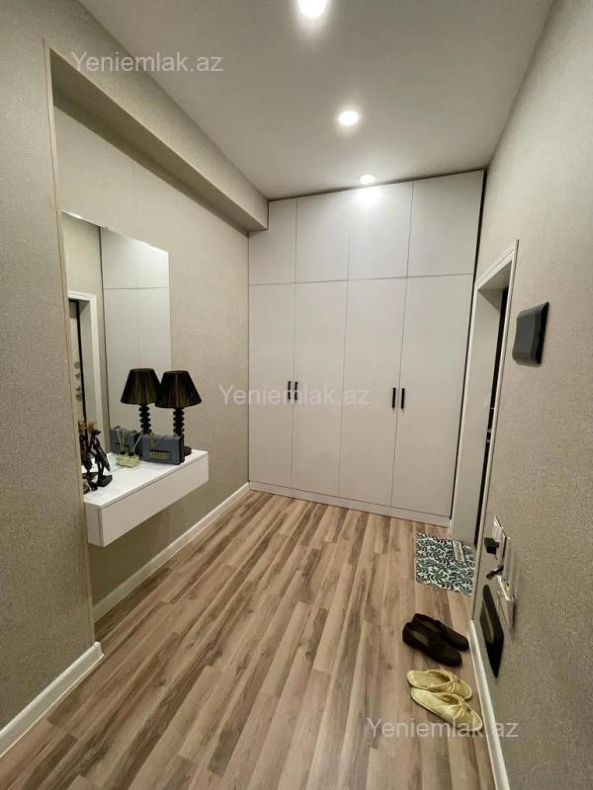 Satılır 3 otaqlı yeni tikili 93 m²