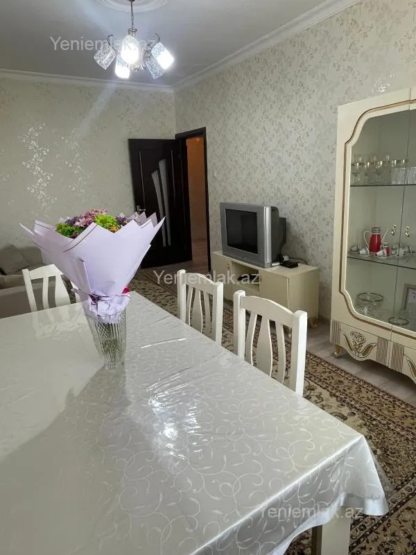 Satılır 3 otaqlı köhnə tikili 80 m²