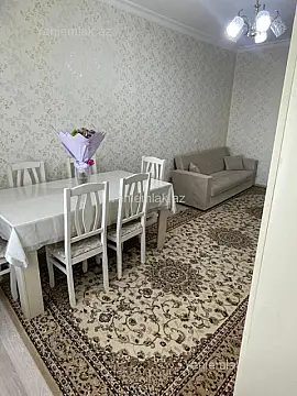 Satılır 3 otaqlı köhnə tikili 80 m²