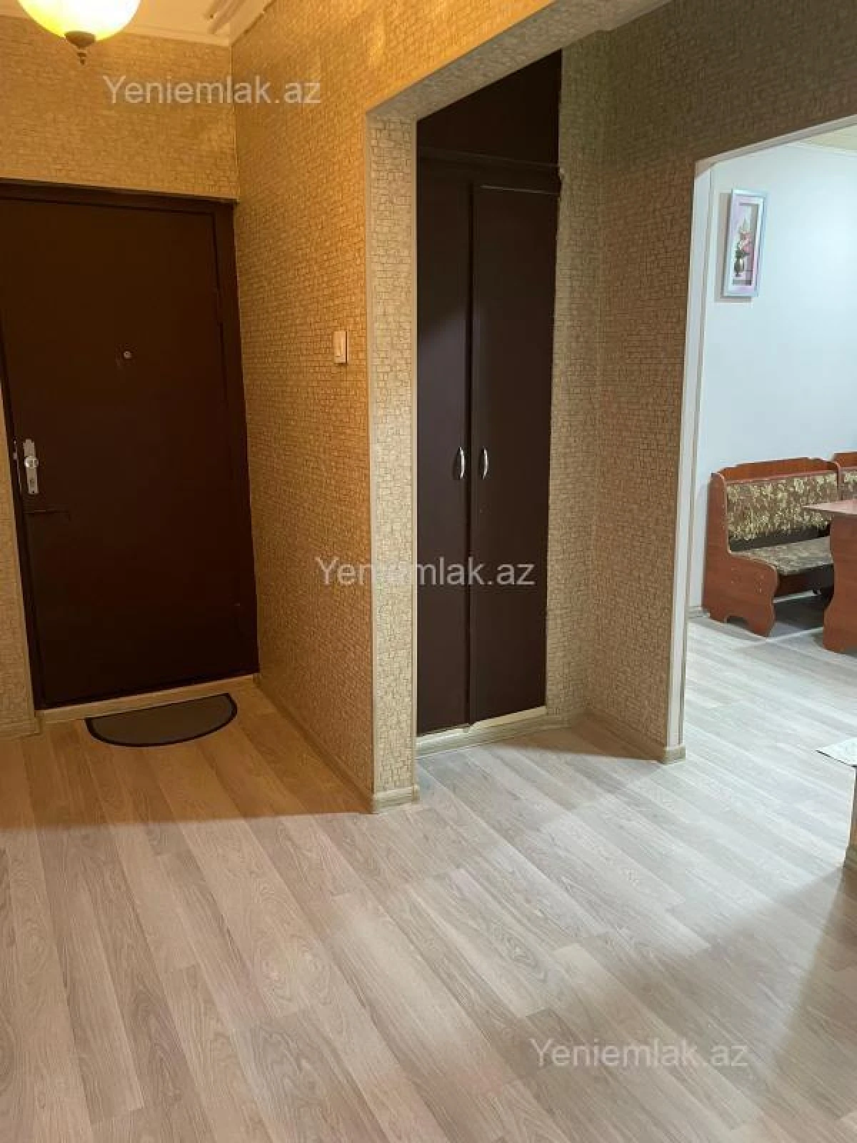 Satılır 3 otaqlı köhnə tikili 80 m²