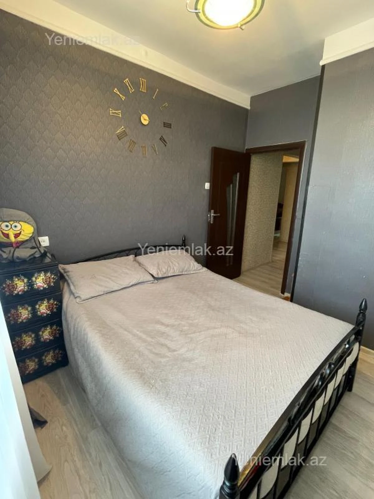 Satılır 3 otaqlı köhnə tikili 80 m²