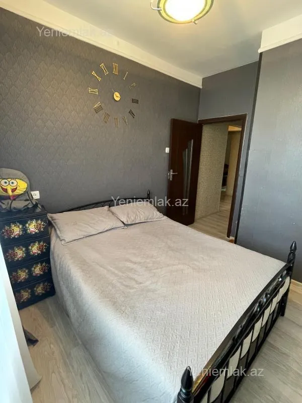 Satılır 3 otaqlı köhnə tikili 80 m²