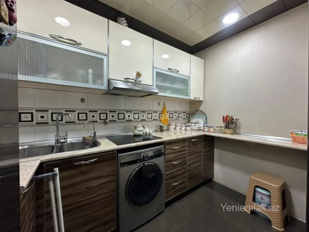 Satılır 3 otaqlı yeni tikili 95 m²