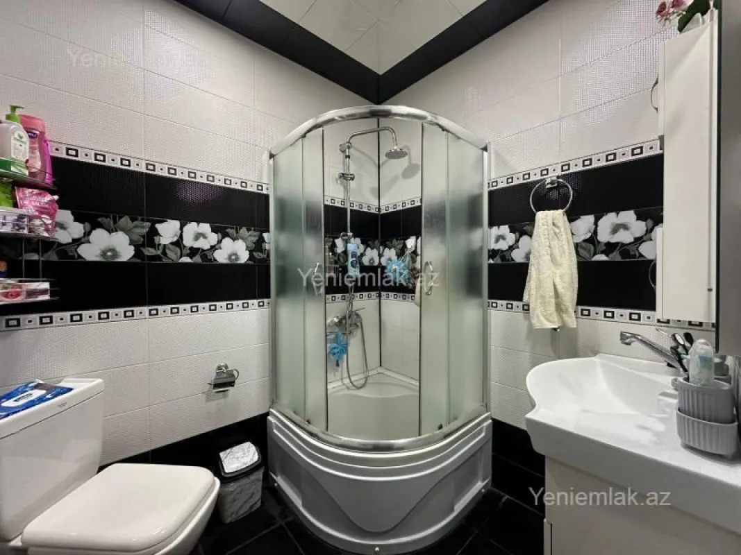 Satılır 3 otaqlı yeni tikili 95 m²