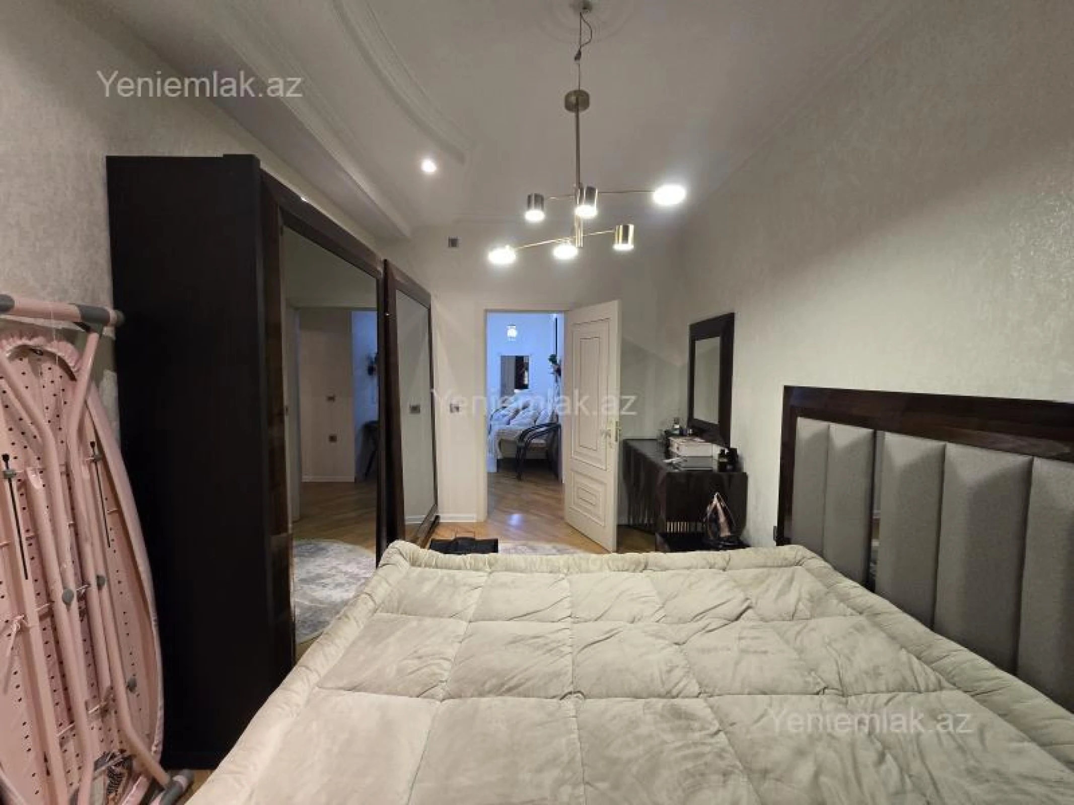 Satılır 2 otaqlı yeni tikili 94 m²