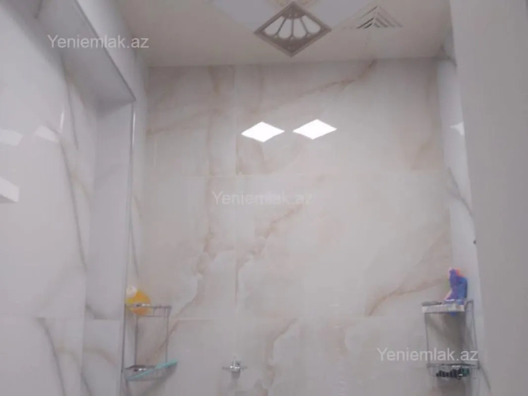 Satılır 3 otaqlı yeni tikili 130 m²