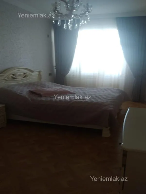 Satılır 3 otaqlı yeni tikili 130 m²