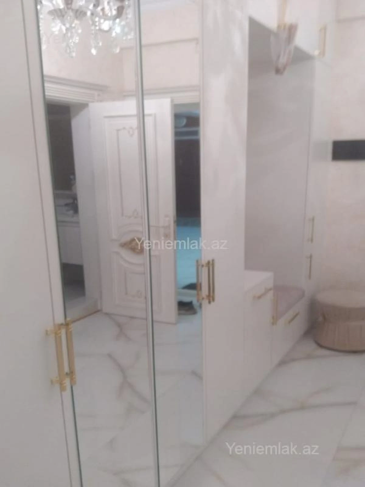 Satılır 3 otaqlı yeni tikili 130 m²