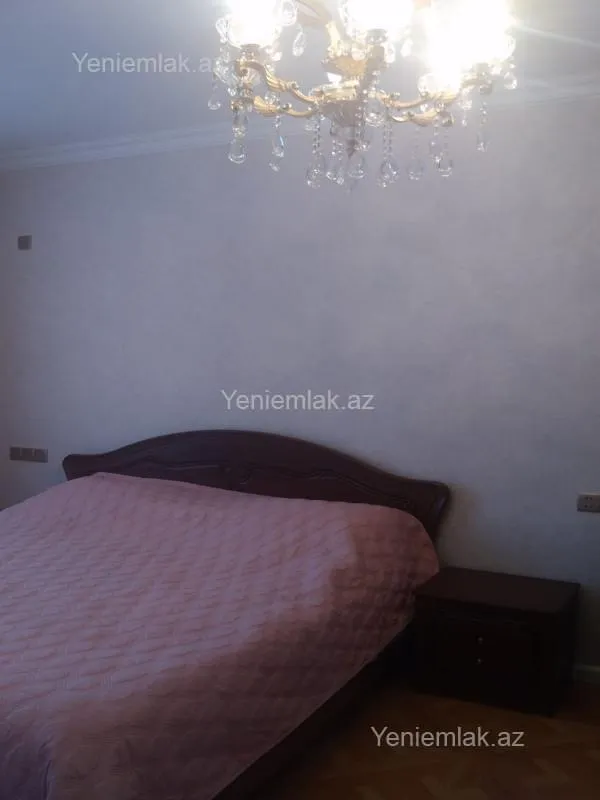 Satılır 3 otaqlı yeni tikili 130 m²