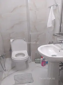 Satılır 3 otaqlı yeni tikili 130 m²