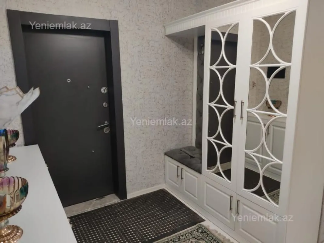 Satılır 4 otaqlı yeni tikili 162.5 m²