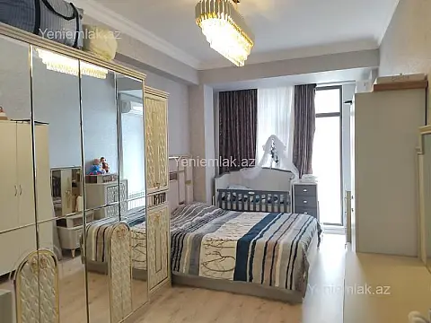 Satılır 4 otaqlı yeni tikili 162.5 m²