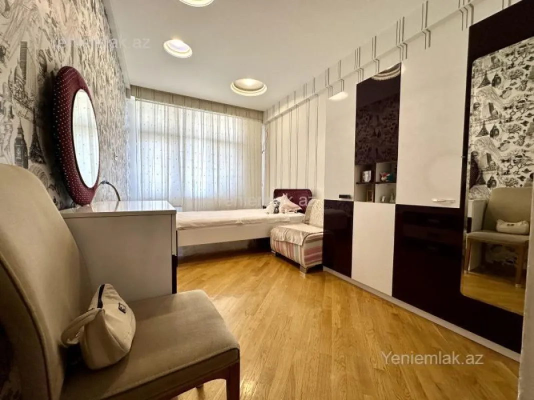 Satılır 4 otaqlı yeni tikili 120 m²