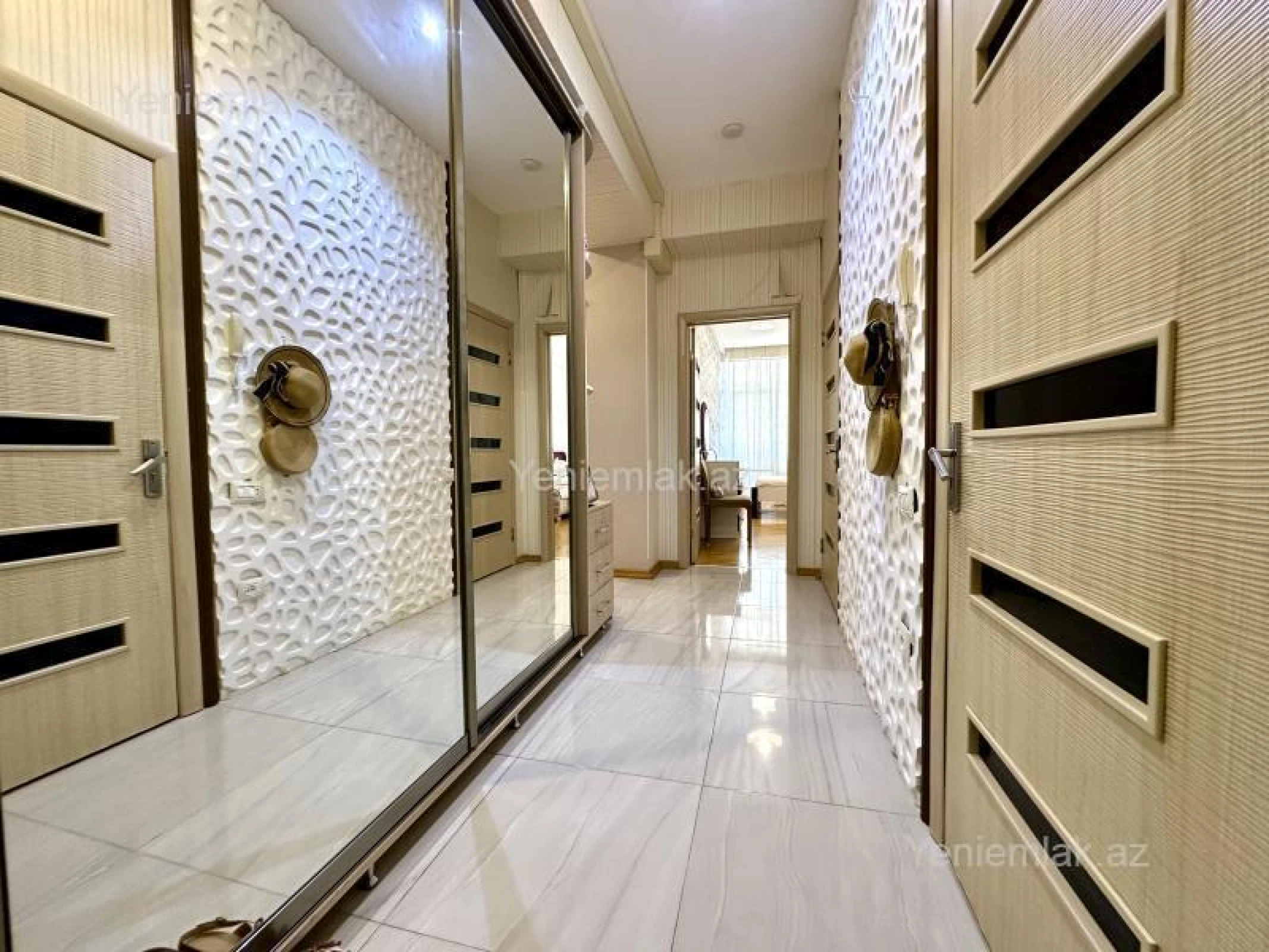 Satılır 4 otaqlı yeni tikili 120 m²