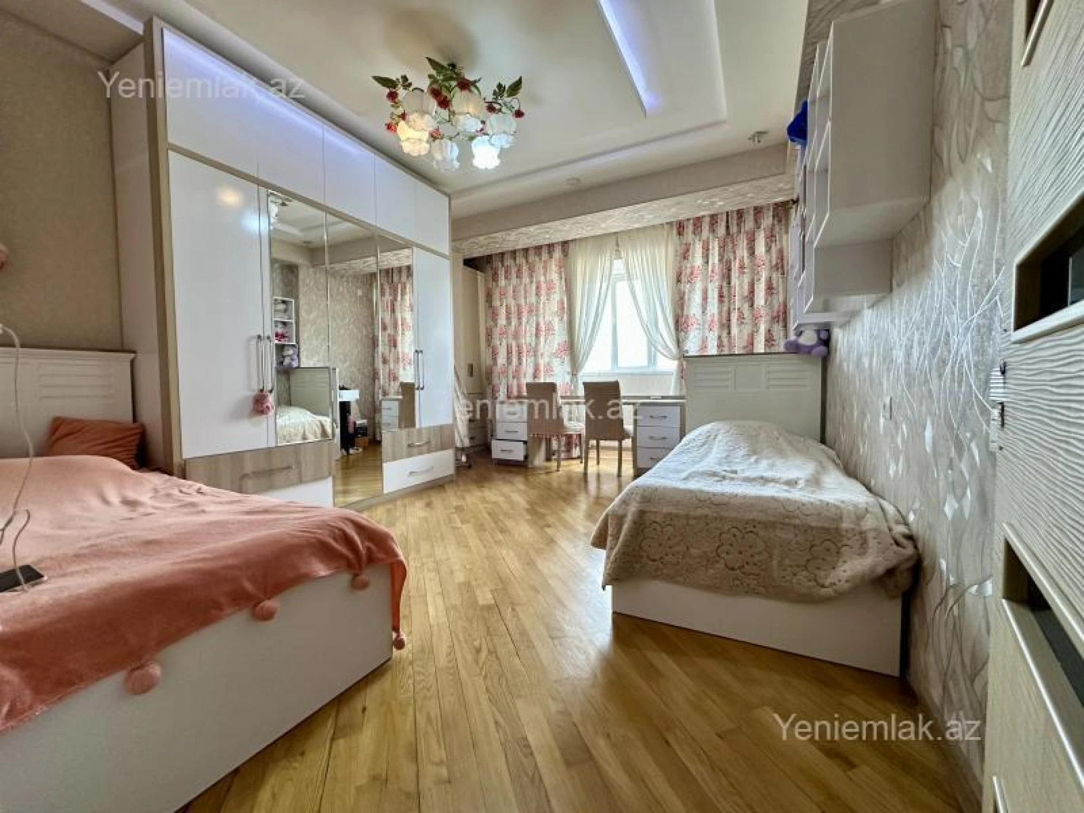Satılır 4 otaqlı yeni tikili 120 m²